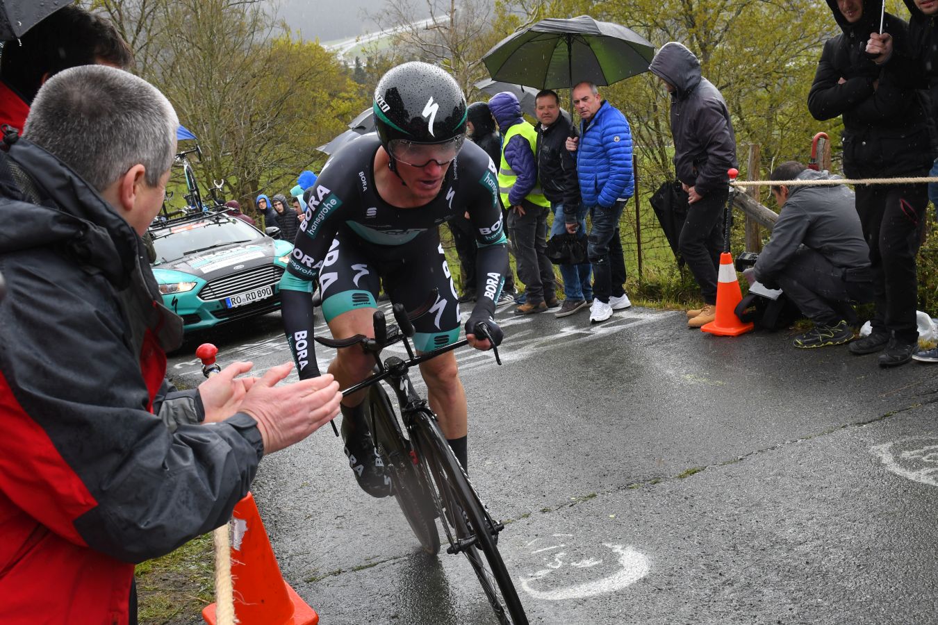 El alemán Maximilian Schachmann (Bora) ha ganado la contrarreloj de Zumarraga y se convierte en el primer líder de la Vuelta al País Vasco 2019.
