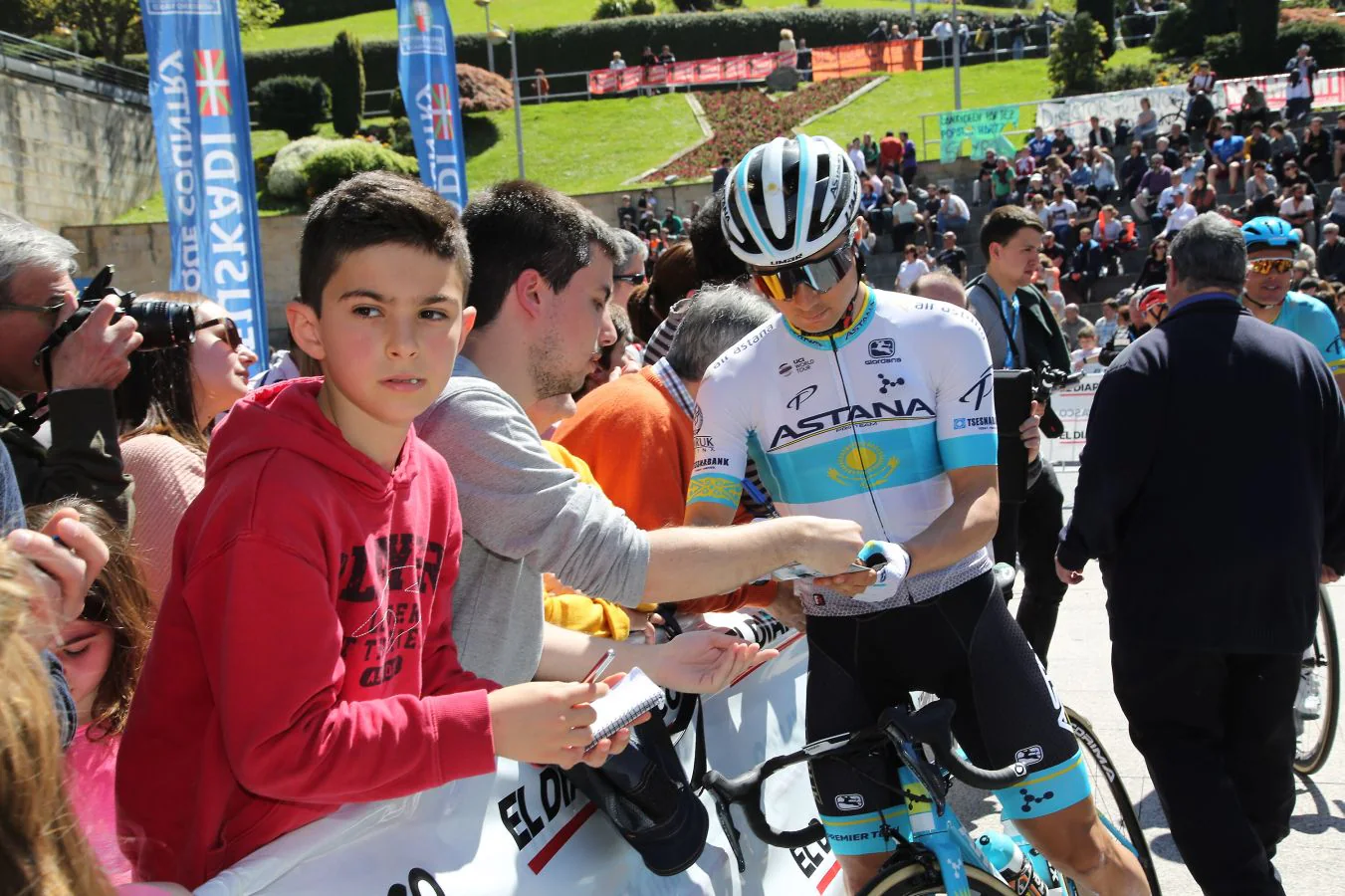 La última etapa de Vuelta al País Vasco, con salida y llegada en Eibar, consta de 118,2 kilómetros y los ciclistas deberán subri seis puetos de montaña.