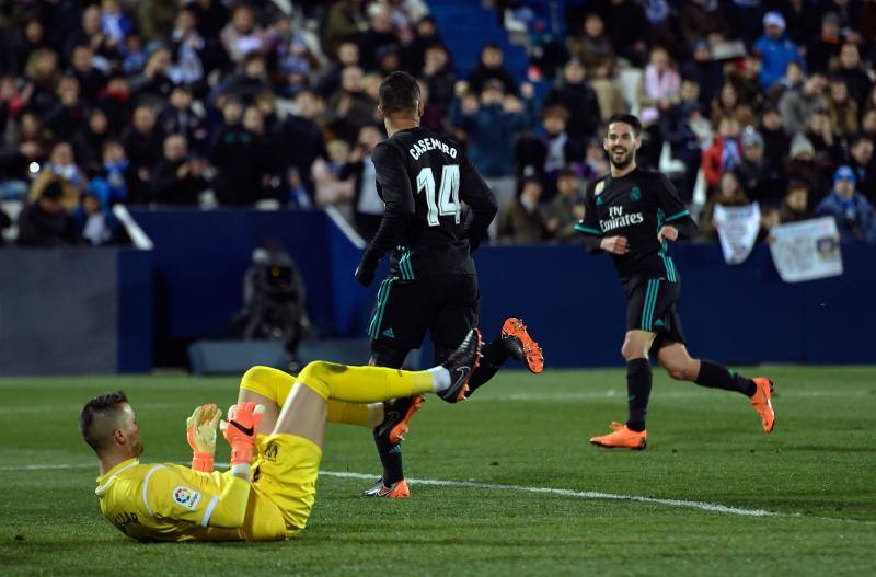 Las mejores imágenes del triunfo logrado por el Real Madrid ante el Leganés en Butarqué, en partido correspondiente a la 16ª jornada de Liga que fue aplazado en diciembre por el Mundial de Clubes