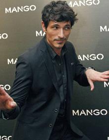 Imagen secundaria 2 - Jesús Castro, Lara Álvarez y Andrés Velencoso