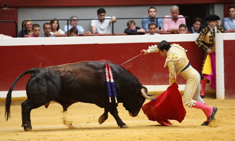 Unas 4.000 personas han acudido al coso de Illunbe.