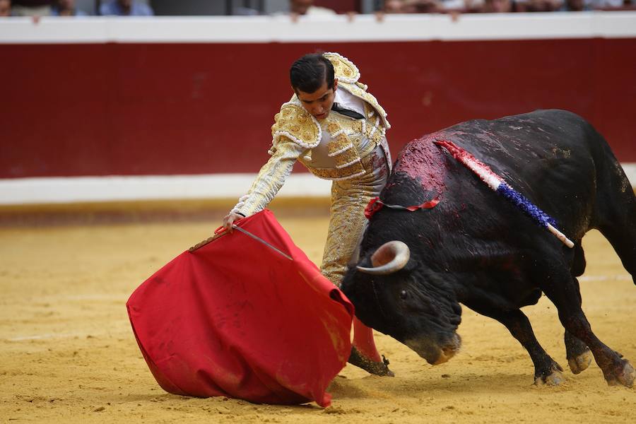 Unas 4.000 personas han acudido al coso de Illunbe.