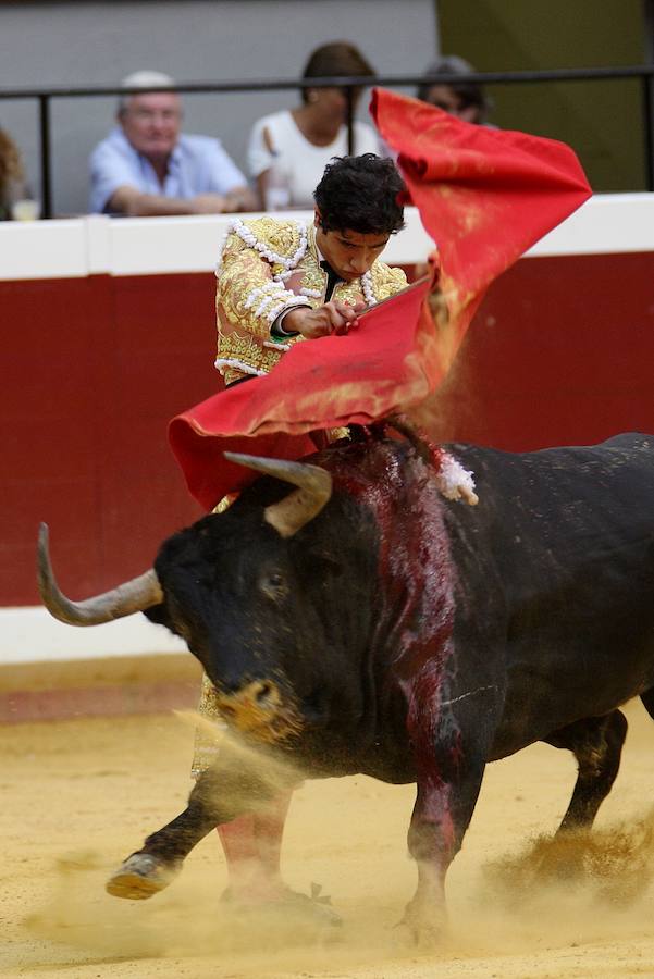 Unas 4.000 personas han acudido al coso de Illunbe.
