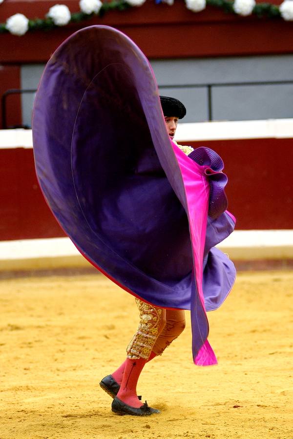 Unas 4.000 personas han acudido al coso de Illunbe.