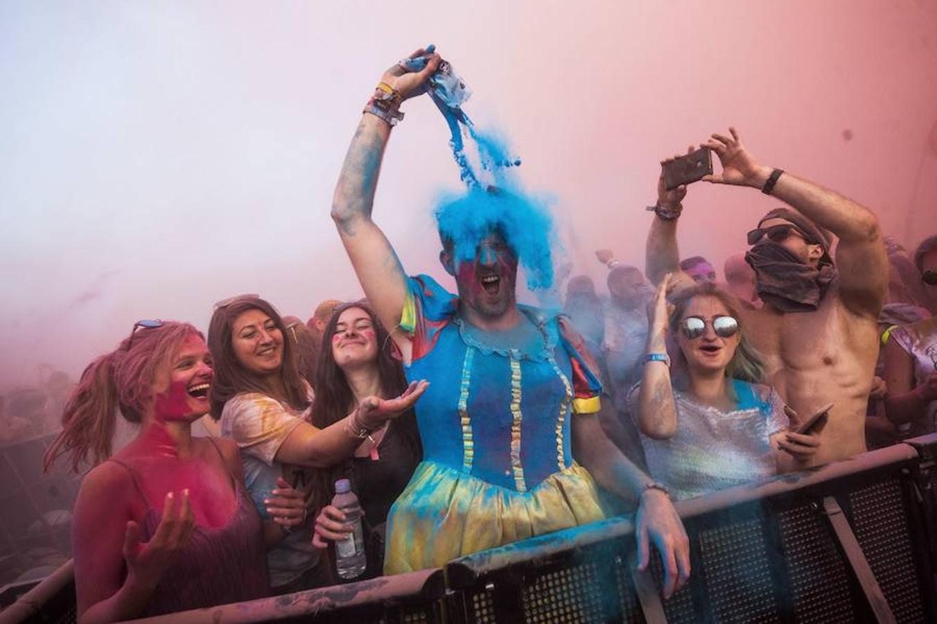  El Sziget Festival es uno de los eventos culturales más grandes de Europa, donde Artistas de más de 52 países reciben cerca de 500 mil visitantes durante los ocho días del evento en Shipyard Island, norte de Budapest (Hungría). 