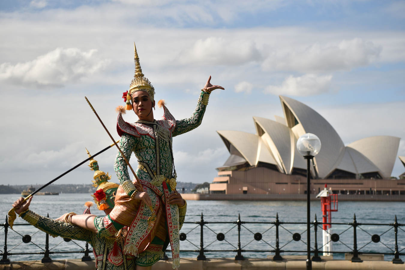 El grupo de danza ha celebrado los 65 años de relaciones bilaterales entre Australia y Tailandia