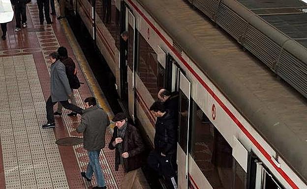 Renfe refuerza sus servicios para la operación retorno