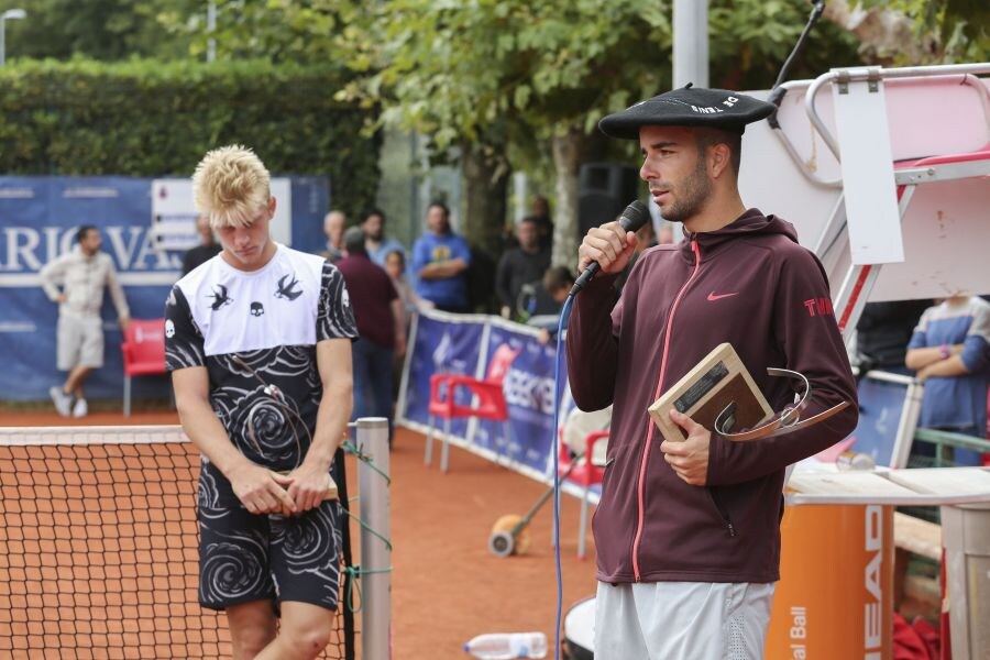 Esteve sorprende a Davidovich y gana en Donostia