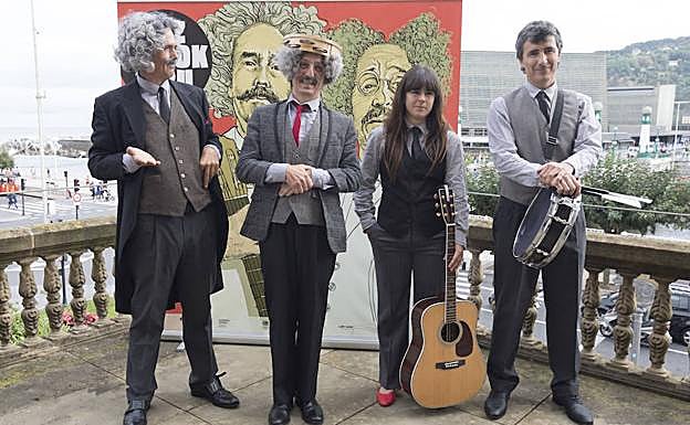 Mikel Martinez eta Patxo Telleria antzerki ikuskizun batean