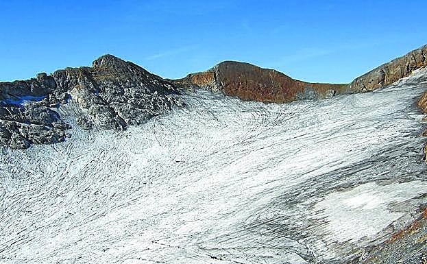 Imagen del glaciar D'Ossoue de camino al Vignemale. 