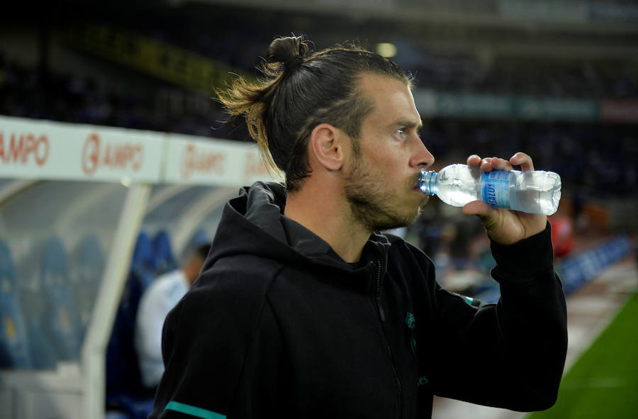 Duelo de emoción en Anoeta durante el partido entre la Real Sociedad y el Real Madrid