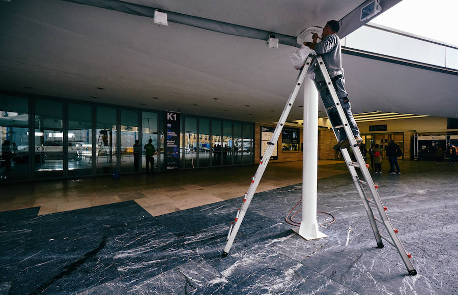 El exterior del Kursaal donostiarra está 'tomando forma' de cara al arranque el próximo viernes del Zinemalida.