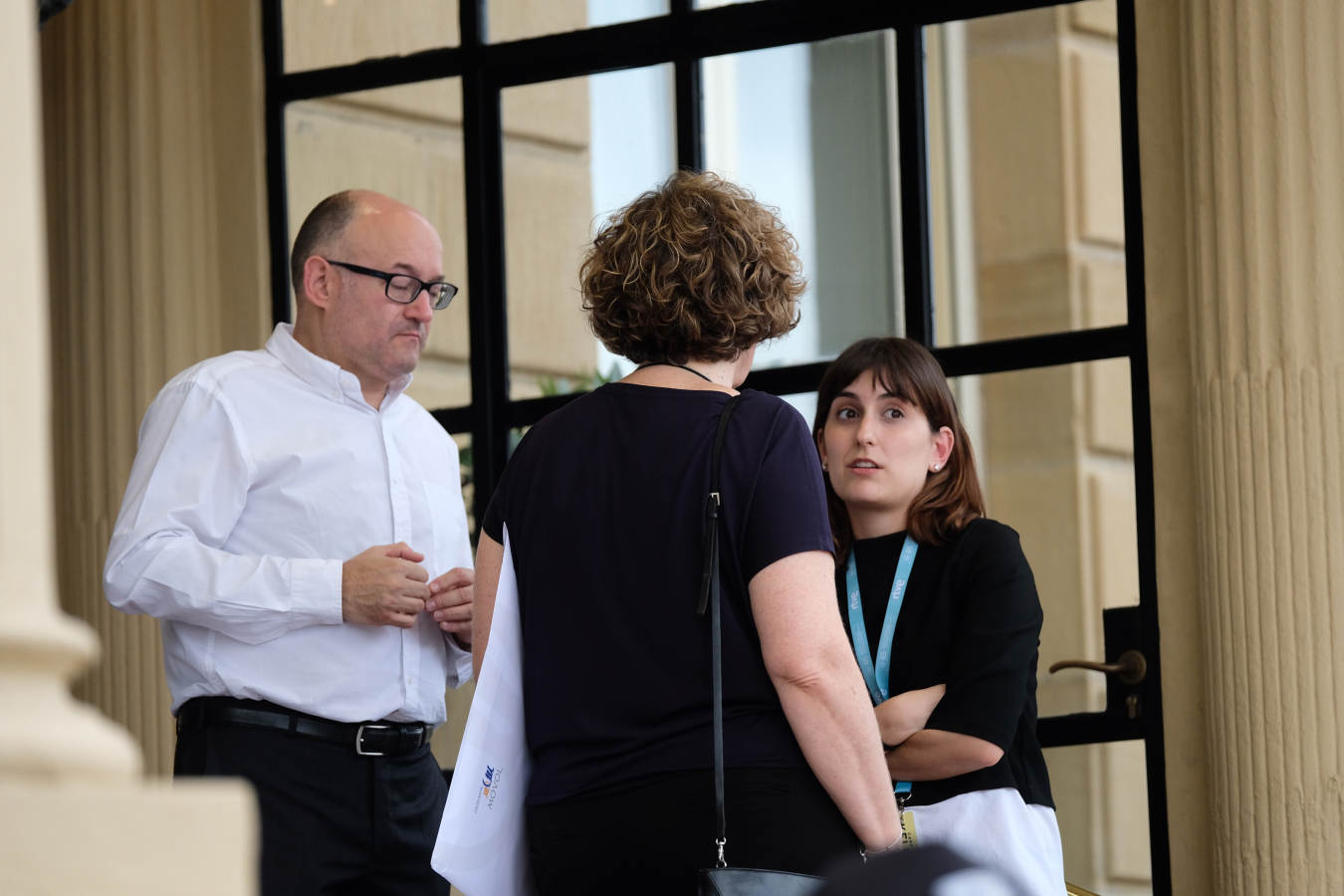 Emma Suárez, Ángela Molina y Wim Wenders, director de la película que inaugura la Sección Oficial, han protagonizado las llegadas de este jueves a San Sebastián