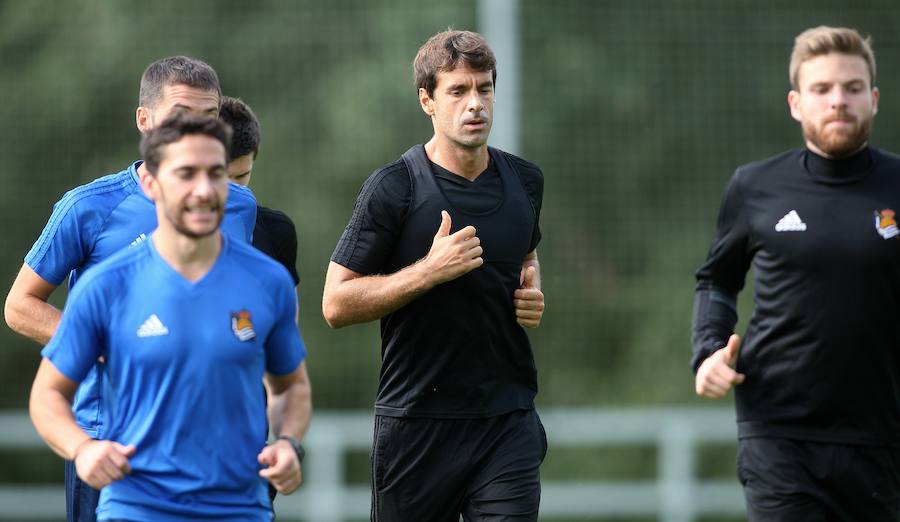 Antes del viaje a Rusia, la Real se ha ejercitado este lunes por la mañana en Zubieta. El martes, en cambio, el equipo descansará y el miércoles ya se entrenará en San Petersburgo (a las 20.00, hora local). Este será el último entrenamiento antes de medirse al equipo ruso en un partido en el que la Real buscará los tres puntos. 