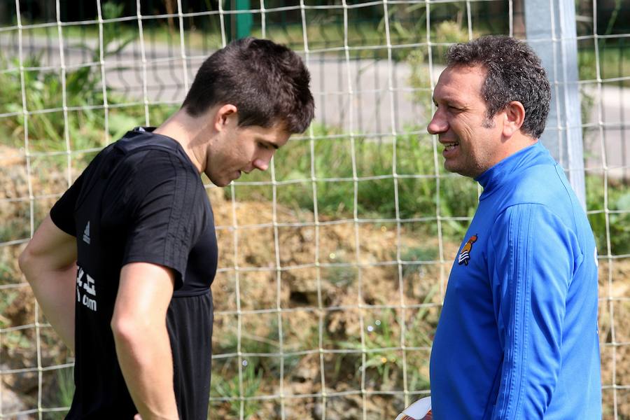 Antes del viaje a Rusia, la Real se ha ejercitado este lunes por la mañana en Zubieta. El martes, en cambio, el equipo descansará y el miércoles ya se entrenará en San Petersburgo (a las 20.00, hora local). Este será el último entrenamiento antes de medirse al equipo ruso en un partido en el que la Real buscará los tres puntos. 