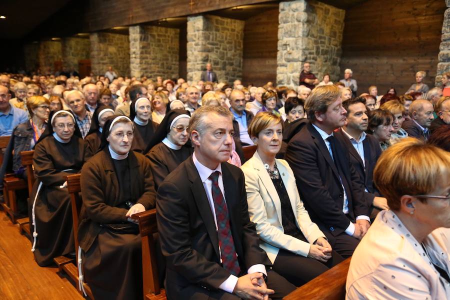 El Santuario de Arantzazu ha acogido este martes por la tarde el último adiós al fraile franciscano Iñaki Beristain, fallecido el lunes a consecuencia de un cáncer.