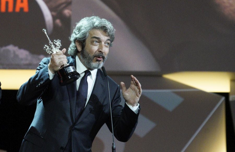 El actor argentino ha querido dedicar el galardón a todos los compañeros de profesión que se han cruzado en su carrera