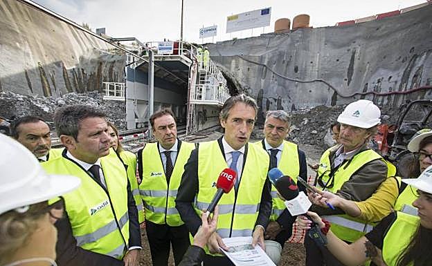 De la Serna, durante su visita.