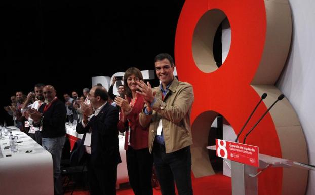 El secretario general del PSOE, Pedro Sánchez junto a la secretaria general del PSE-EE, Idoia Mendia y el secretario general del PSC, Miquel Iceta, han abierto el 8 Congreso del PSE-EE.