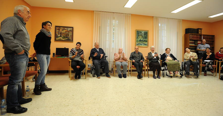 2015eko argazkian, Joxe Luis Gorrotxategi eta Maider Arregi Bergarako Mizpirualde egoitzan. 