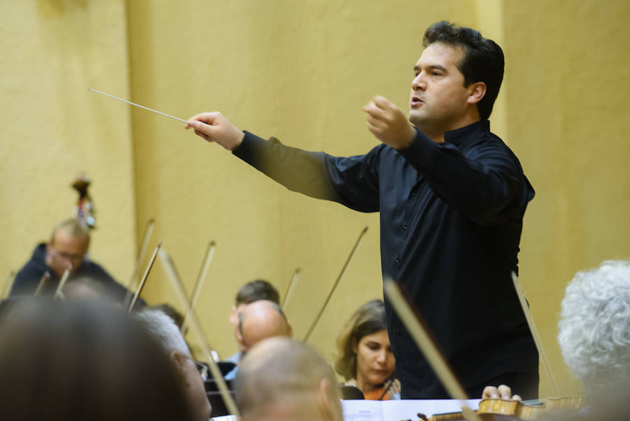 La Orquesta Sinfónica de San Sebastián, que actuará en la capital guipuzcoana el próximo viernes 13 y el lunes 16, afina su puesta a punto