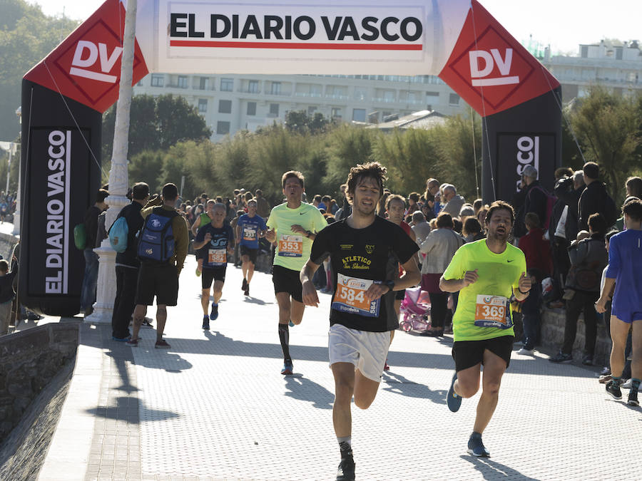 El marroquí Lakriti y la alavesa Elena Loyo logran un cómodo triunfo