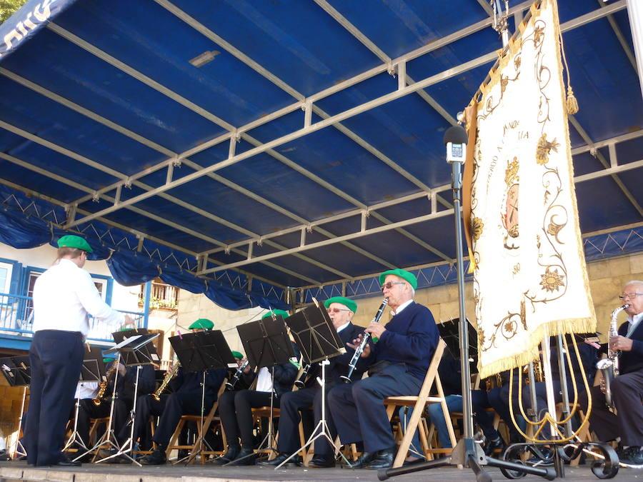 La banda de música de Donibane conmemoró su bicentenario con la celebración de diferentes actos