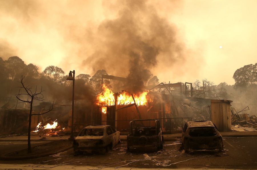 Hasta 1.500 edificios han sido destruidos y más de 103.000 personas se encuentran sin gas ni electricidad en los condados de Napa y Sonoma