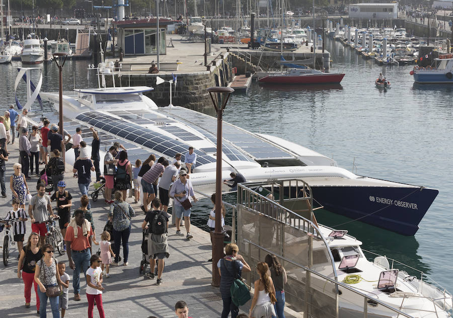 Un buque de hidrógeno recala en Donostia dentro de su gira mundial