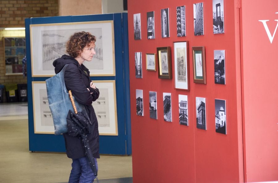 La facultad de Arquitectura de la UPV acoge una exposición dedicada a los arquitectos y catedráticos Manuel Iñiguez Villanueva y Alberto Ustarroz Calatayud que recorre su extensa carrera como arquitectos y profesores durante más de 40 años. 