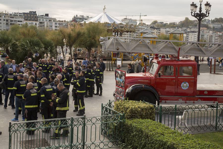 El alcalde de San Sebastián, Eeneko Goia, destaca que los bomberos son «el pilar de la seguridad y la tranquilidad» de la ciudad.