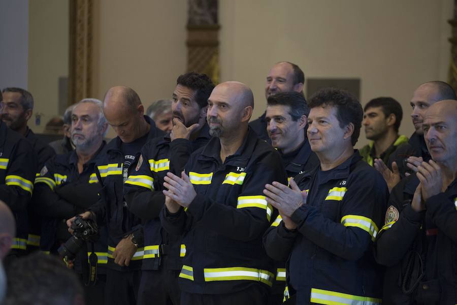 El alcalde de San Sebastián, Eeneko Goia, destaca que los bomberos son «el pilar de la seguridad y la tranquilidad» de la ciudad.