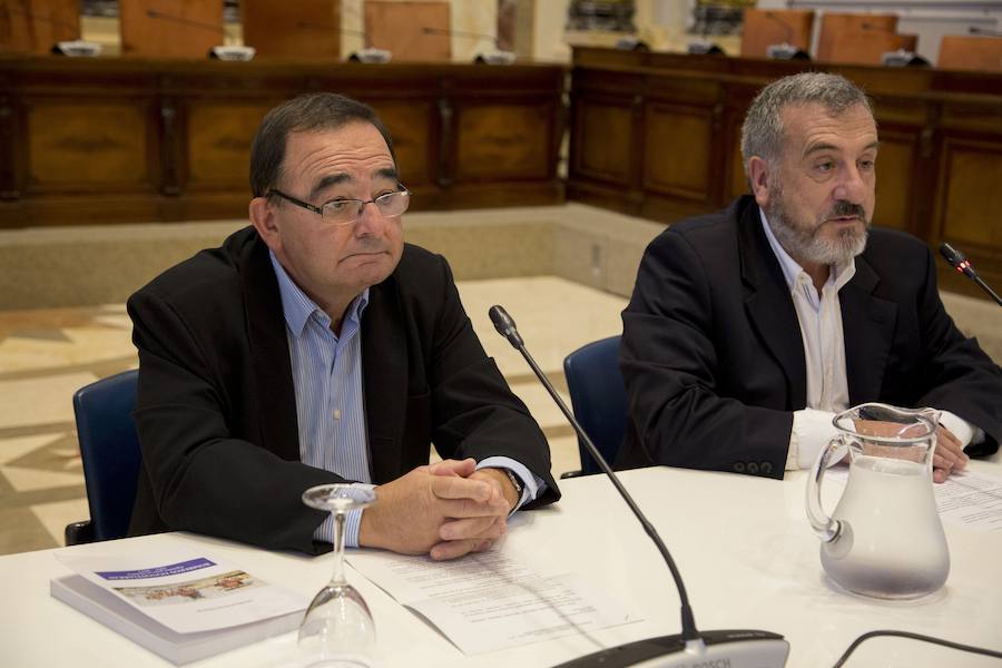 El alcalde de San Sebastián, Eeneko Goia, destaca que los bomberos son «el pilar de la seguridad y la tranquilidad» de la ciudad.