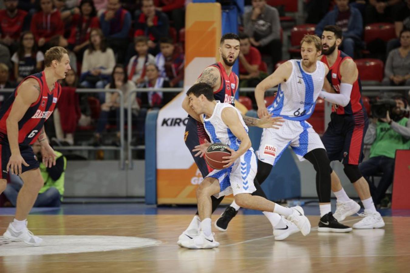 Los de Fisac completan un derbi sensacional. Han ido ganando prácticamente todo el partido y solo al final ha reaccionado el Baskonia, que ha terminado pidiendo la hora