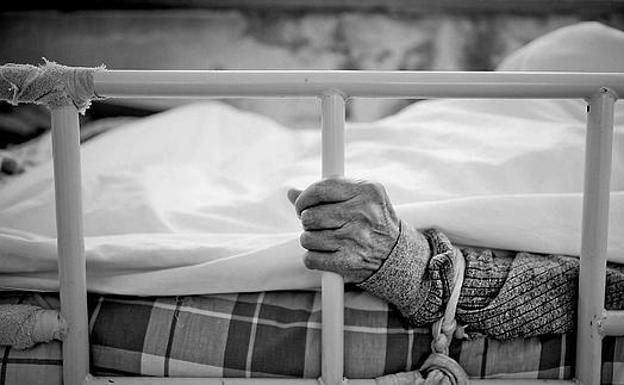 Las residencias de personas mayores deberán evitar al máximo las sujeciones físicas y farmacológicas