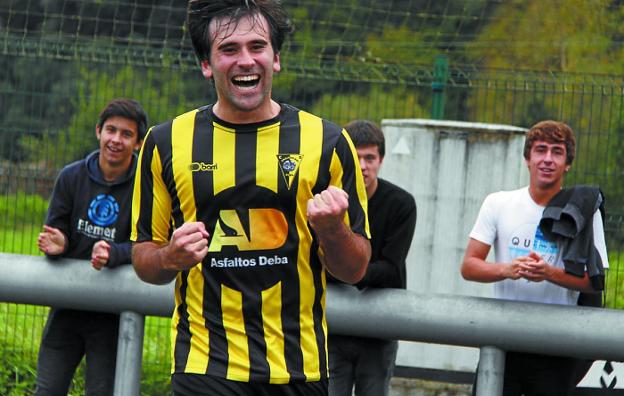 Markel celebra el gol que logró ante el Bergara.
