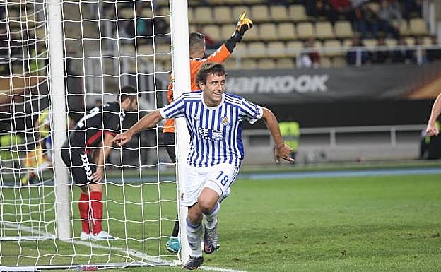 Oyarzabal celebra el gol marcado en el campo del Vardar. 