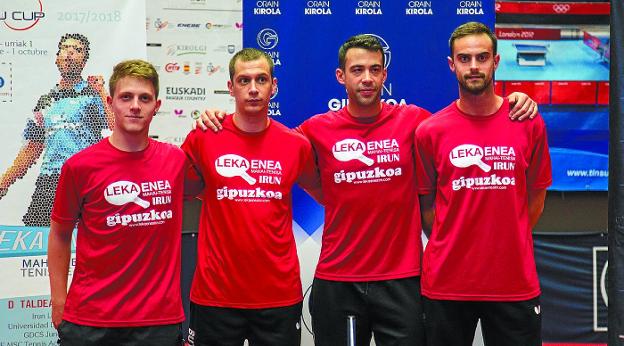 Dani Palacios, Djordje Borcic, Endika Díez y Jaime Vidal, integrantes del primer equipo del Leka Enea.
