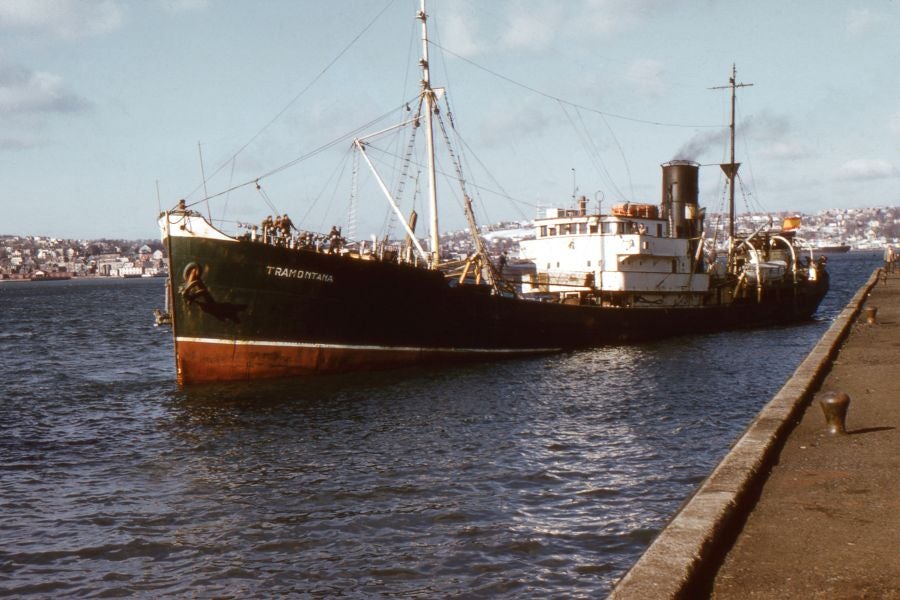 El documental 'Arte al agua' intercala los testimonios de los pescadores vascos y gallegos con imágenes inéditas de la pesca en Terranova pertenecientes a archivos de particulares
