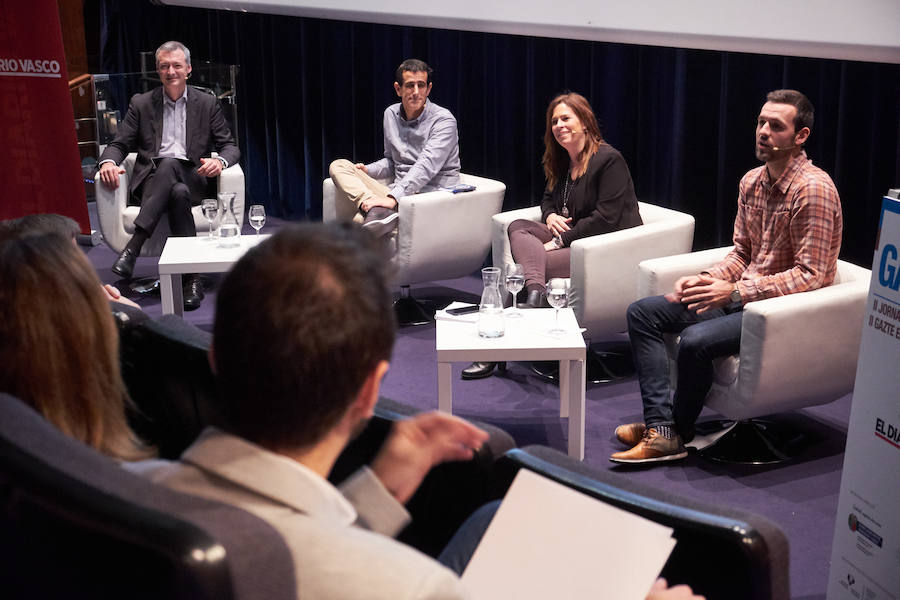 La consejera de Empleo y Políticas Sociales del Gobierno Vasco, Beatriz Artolazabal, ha participado este lunes en la jornada 'Gazte Up', organizada por EL DIARIO VASCO, dedicada al empleo juvenil y que se ha celebrado en el Aquarium de San Sebastián