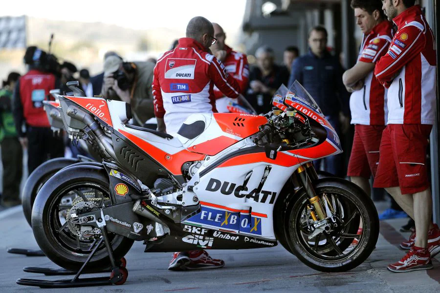 Acaba de finalizar el Mundial de Motociclismo pero pilotos y escuderías han comenzado ya en Valencia los test y entrenamientos de cara a la temporada 2018