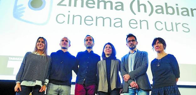 Amaia Beguiristain, Aitor Olano, Mikel Gurrea, Laia Colell, Carlos Muguiro y Ane Rodríguez, en la presentación del proyecto.