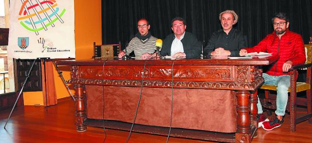 Iker Zinkunegi, José Miguel Santamaría, Axier Zinkunegi y Joseba Aramburu, ayer en Barrena.
