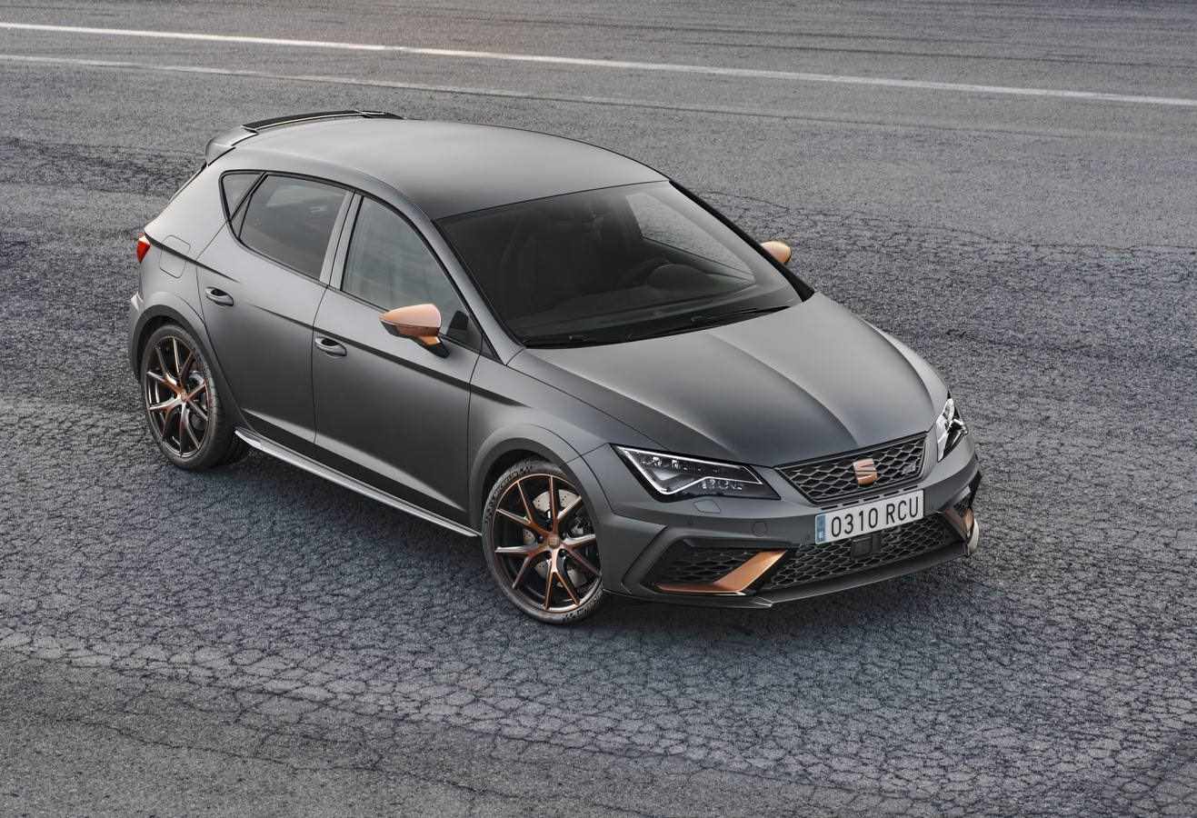 A primeros de año llega la nueva serie especial del Cupra, que con 310 caballos para la versión con cambio manual supone el modelo más potente de la marca. A nuestro mercado solo se venderán 40 unidades.