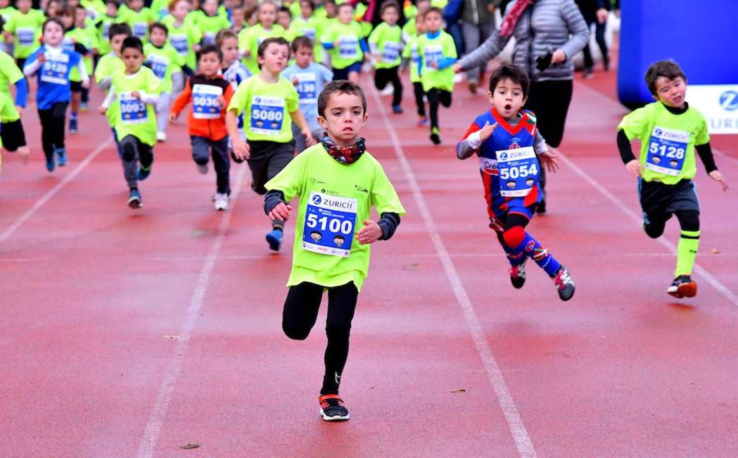 1.200 korrikalaris de 3 a 13 años toman el Miniestadio de Anoeta con motivo del Maratoi Txiki Festa