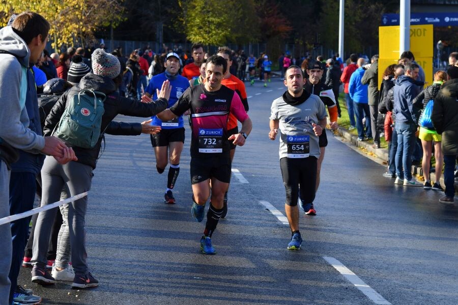 Una segunda parte de carrera muy lenta ha impedido que el crono de Hosea Maiyo (KEN) amenazara el récord del maratón de San Sebastián que desde 2002 ostenta Cherigat con 2h09.34.