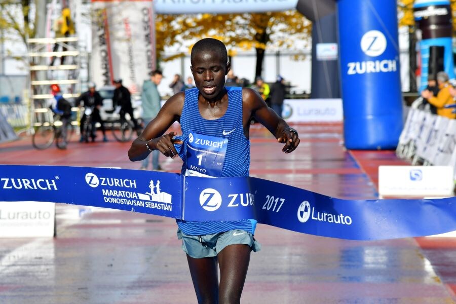 Una segunda parte de carrera muy lenta ha impedido que el crono de Hosea Maiyo (KEN) amenazara el récord del maratón de San Sebastián que desde 2002 ostenta Cherigat con 2h09.34.