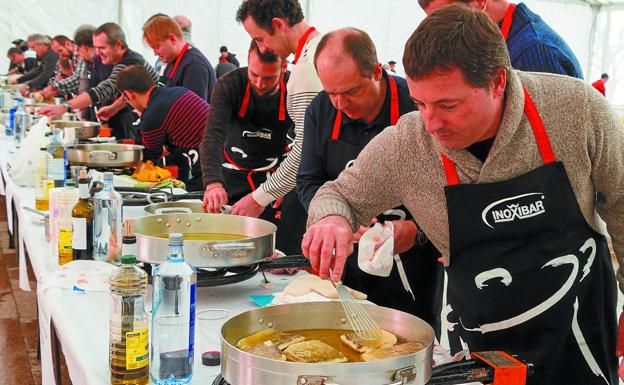 El concurso de bacalao de San Andrés contó con un alto nivel que hizo difícil al jurado elegir la mejor cazuela. 