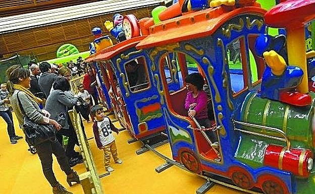 Llega Gabonak Zuretzat, con 250 actividades para niños y jóvenes en diecisiete barrios donostiarras