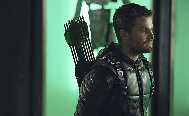 Stephen Amell es el protagonista de 'Arrow' de la cadena CW.